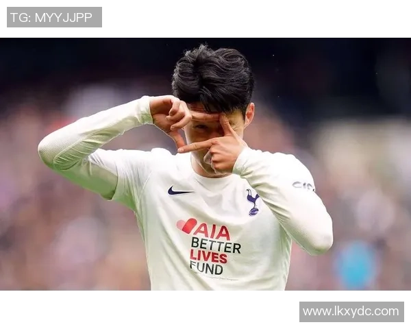 徐良推荐的足球明星们在绿茵场上的精彩表现与个人魅力分析